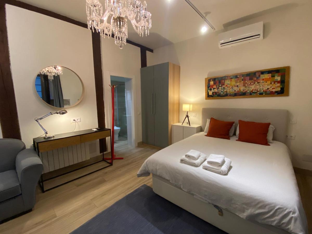 Opera Suites Fidelio , Cozy Studio In The Very Center Of マドリード エクステリア 写真
